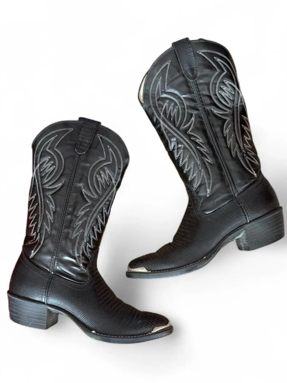 Bronco black leather boots with silver toe embellishments